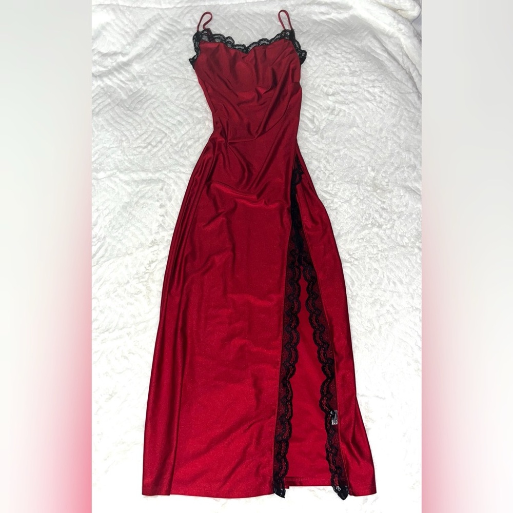 Lace black and red dress